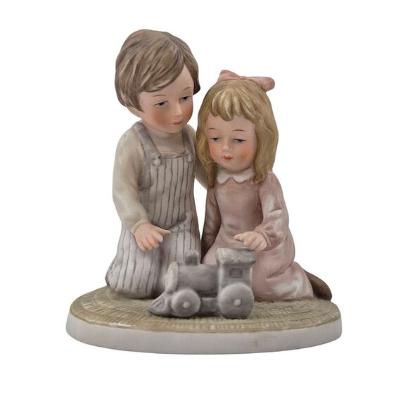 Enesco Figurine Treasured Memories Floors Are Best For Playing Porcelain Vintage - Picture 8 of 10